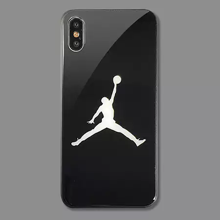 ジョーダン iphone11pro ケース カッコイイ