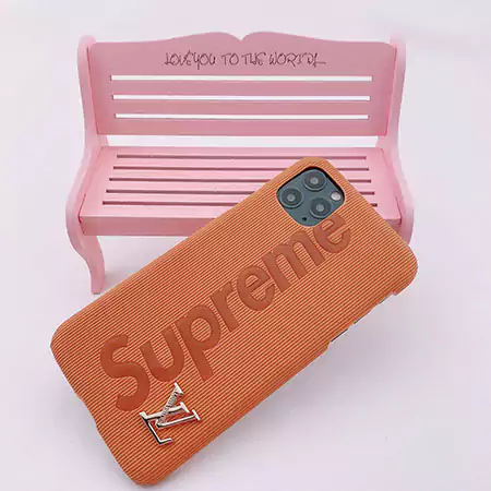 シュプリームiphone16ケースエンボス