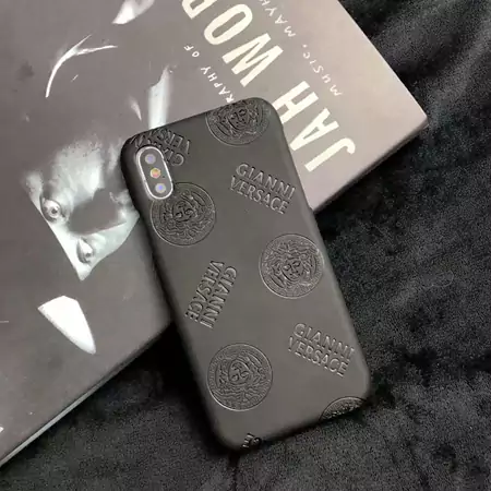 VERSACE iPhoneXSカバー エンボス加工