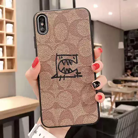 アイフォンXR コーチ携帯ケース