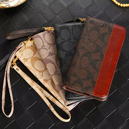 Coach iphone17proケース フォリオ