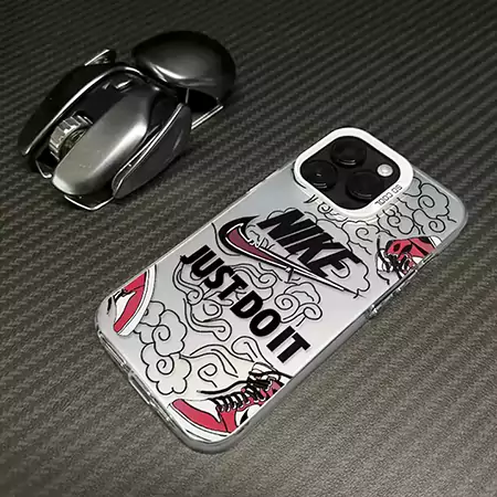 nike iphone16 ケース 流行り