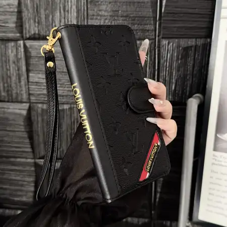 Gucci iPhone15/14/13 カバー