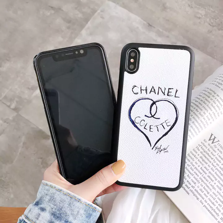 スマホケースシャネル風