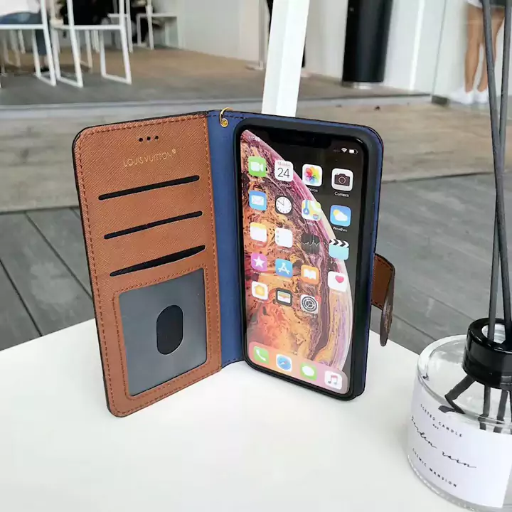 アイフォーンxs max手帳ケース ビトン