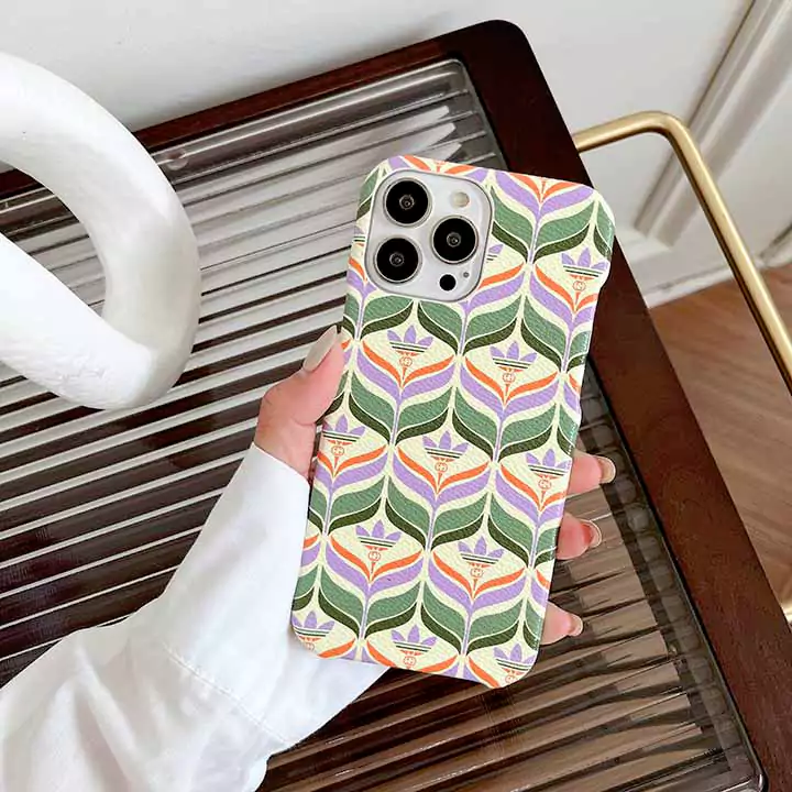 アディダスアイフォーン8 Plus欧米風カバー