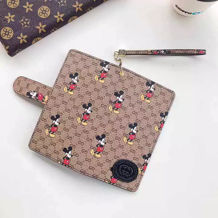 gucci iphone15ケース ビジネス風