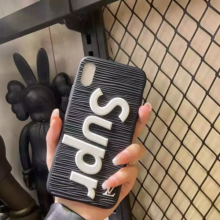 Supreme iphone16 pro maxケース に在庫あり