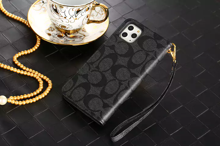 Coach アイフォン11 proケース