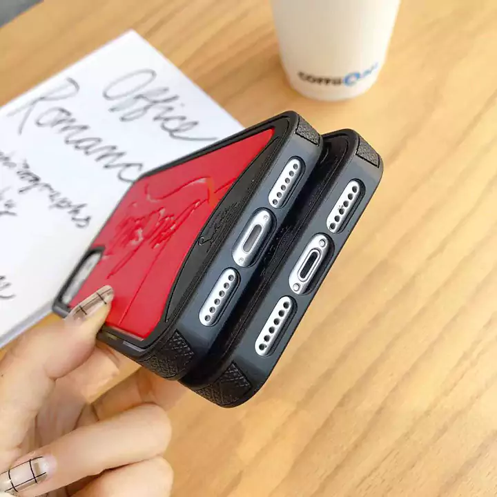 christian louboutin iphone16 pro maxケース レディース