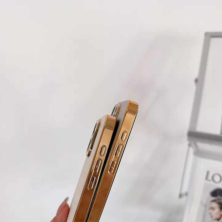 versace iphone16 proカバー人気