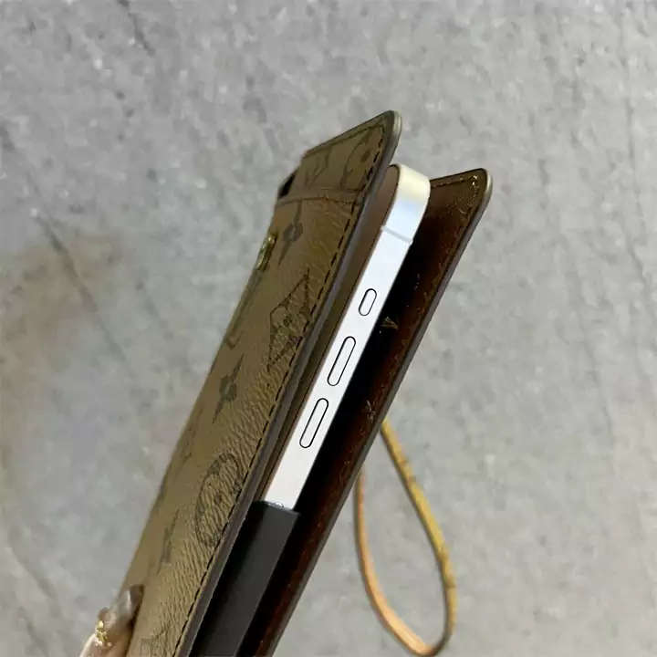 ルイヴィトンiphone16 カードケース2点セット