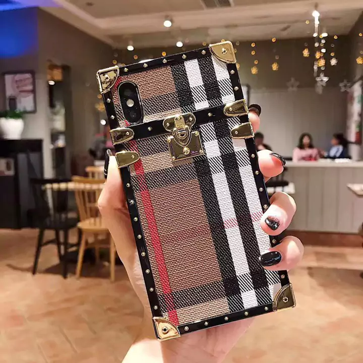Burberry 携帯ケースiphone8