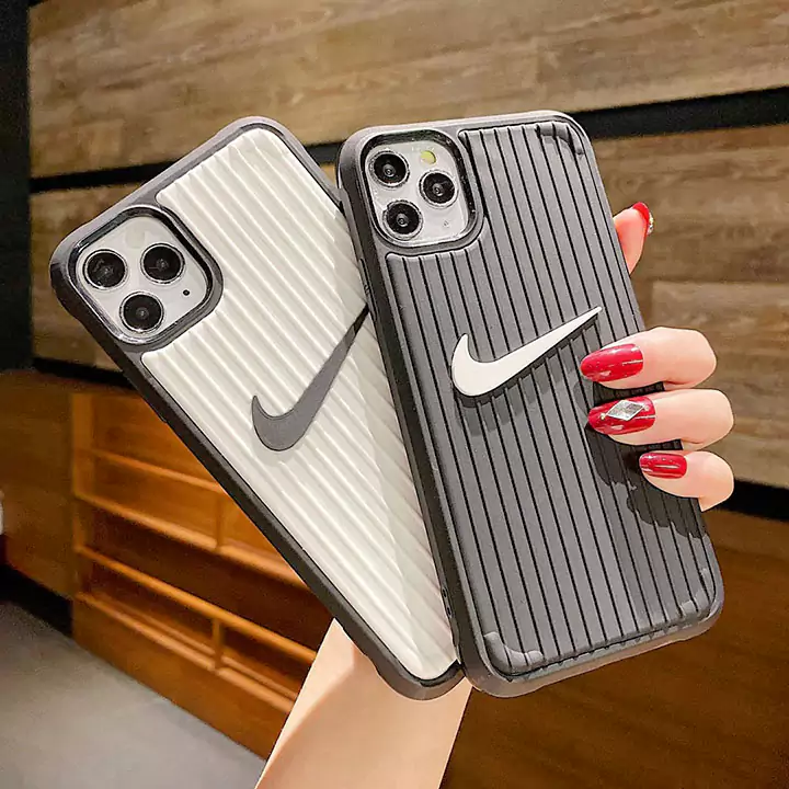 立体的iphoneXxsカバー