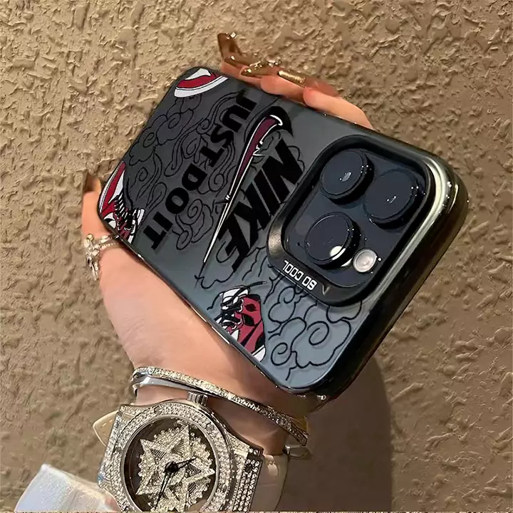 nike iphoen16 pro maxケース スニーカー柄