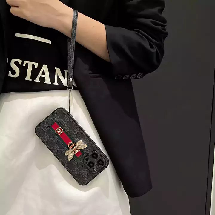 gucci iphone16 pro maxケース 蜂柄