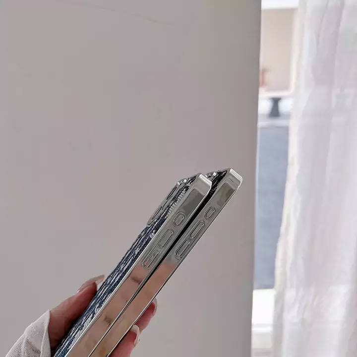Dior iphone16 proバンパーケース
