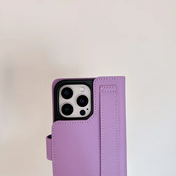 シャネル iphone16 pro携帯ケース 手持ちベルト付き