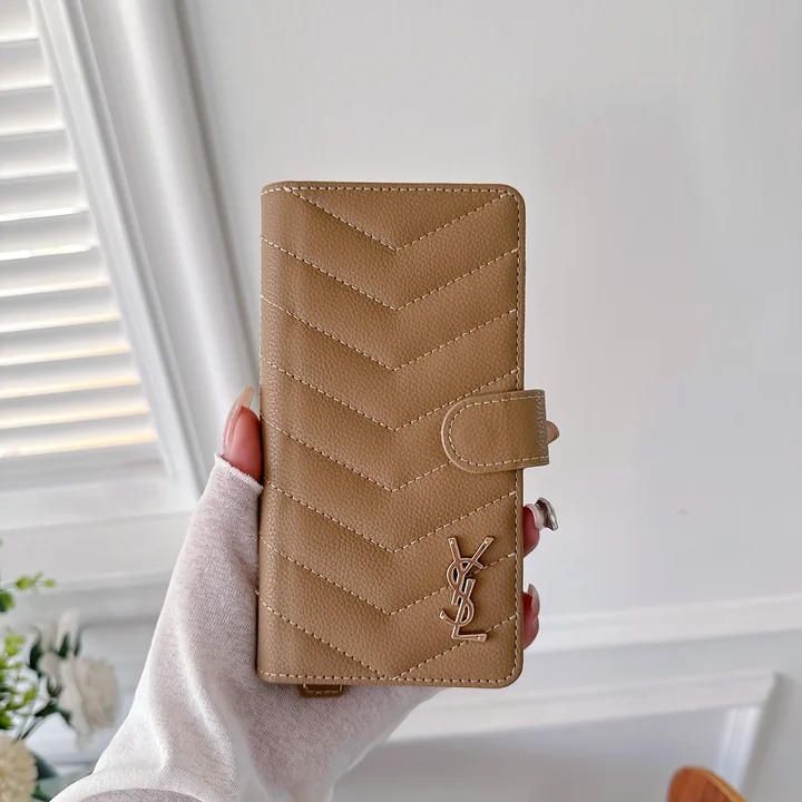 イヴサンローランiphone16 plusケース ラムスキン