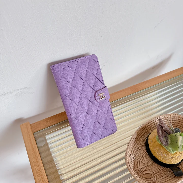 シャネル iphone16 pro携帯ケース 手持ちベルト付き