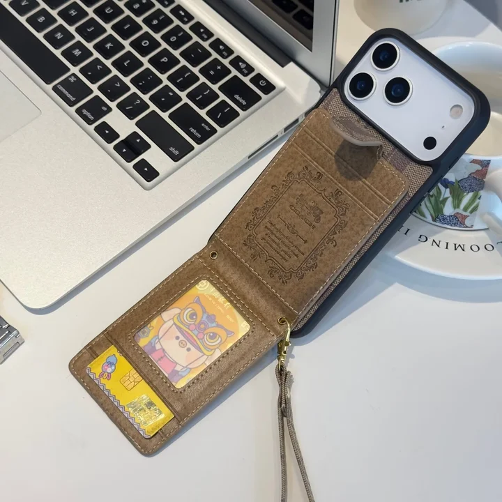 モノグラム柄 ブランドケース