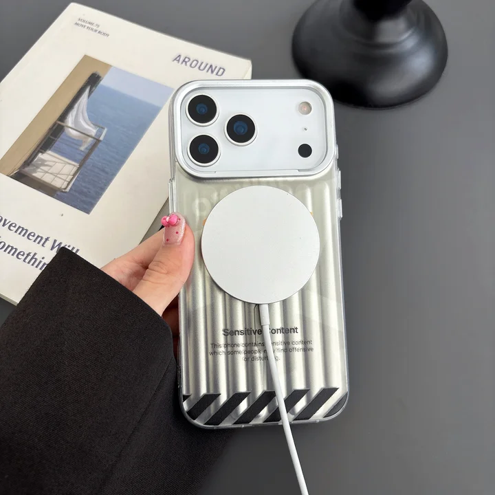 off white iPhone17ProMaxカバー